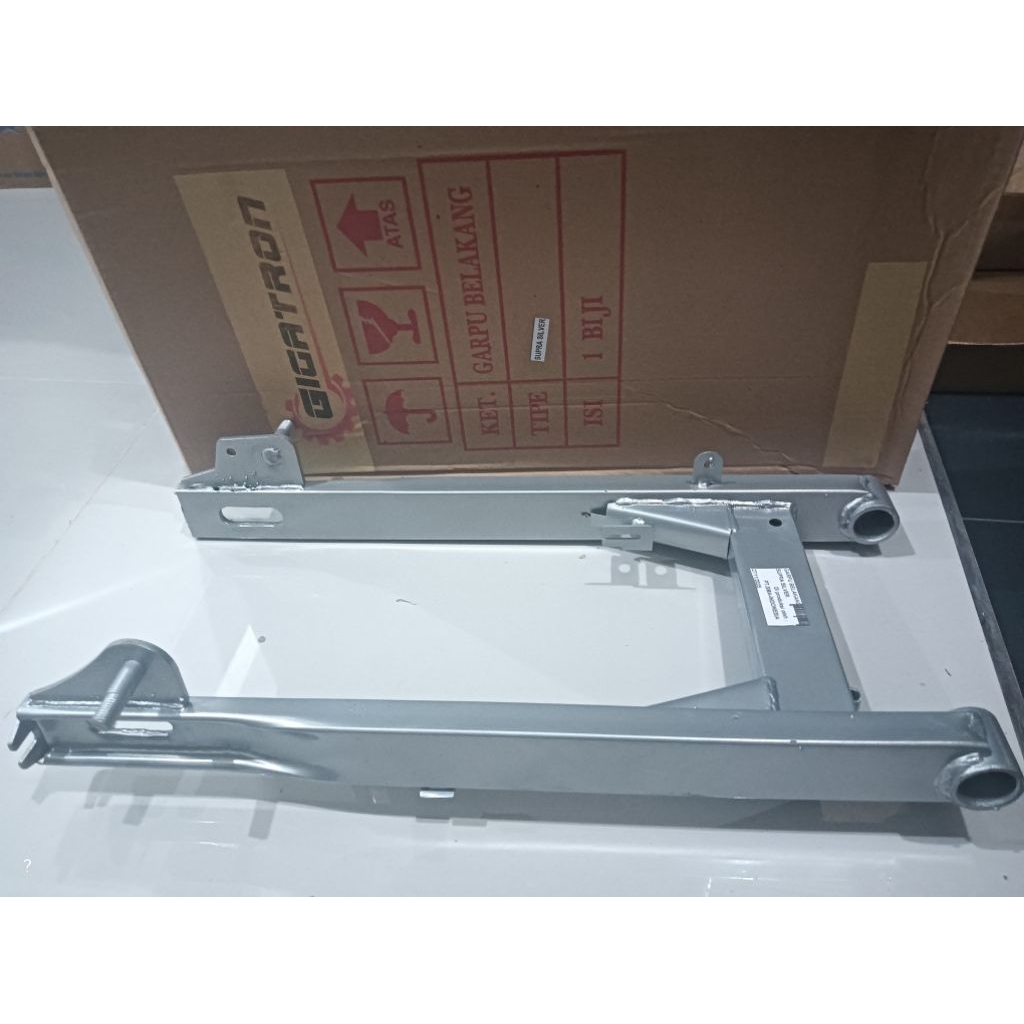 SWING ARM SWINGARM AREM GARPU BELAKANG GIGATRON  SUPRA X LAMA SUPRA FIT LAMA KUALITAS SUPER TEBAL