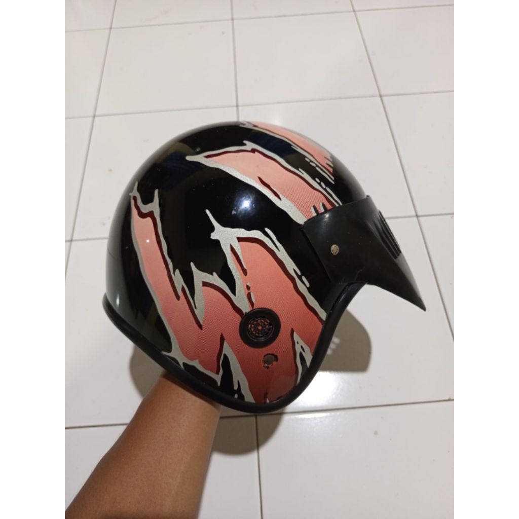Helm Suzuki Jadul