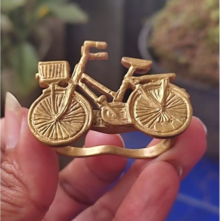Cincin Kuningan Kuno Antik Motif Sepeda