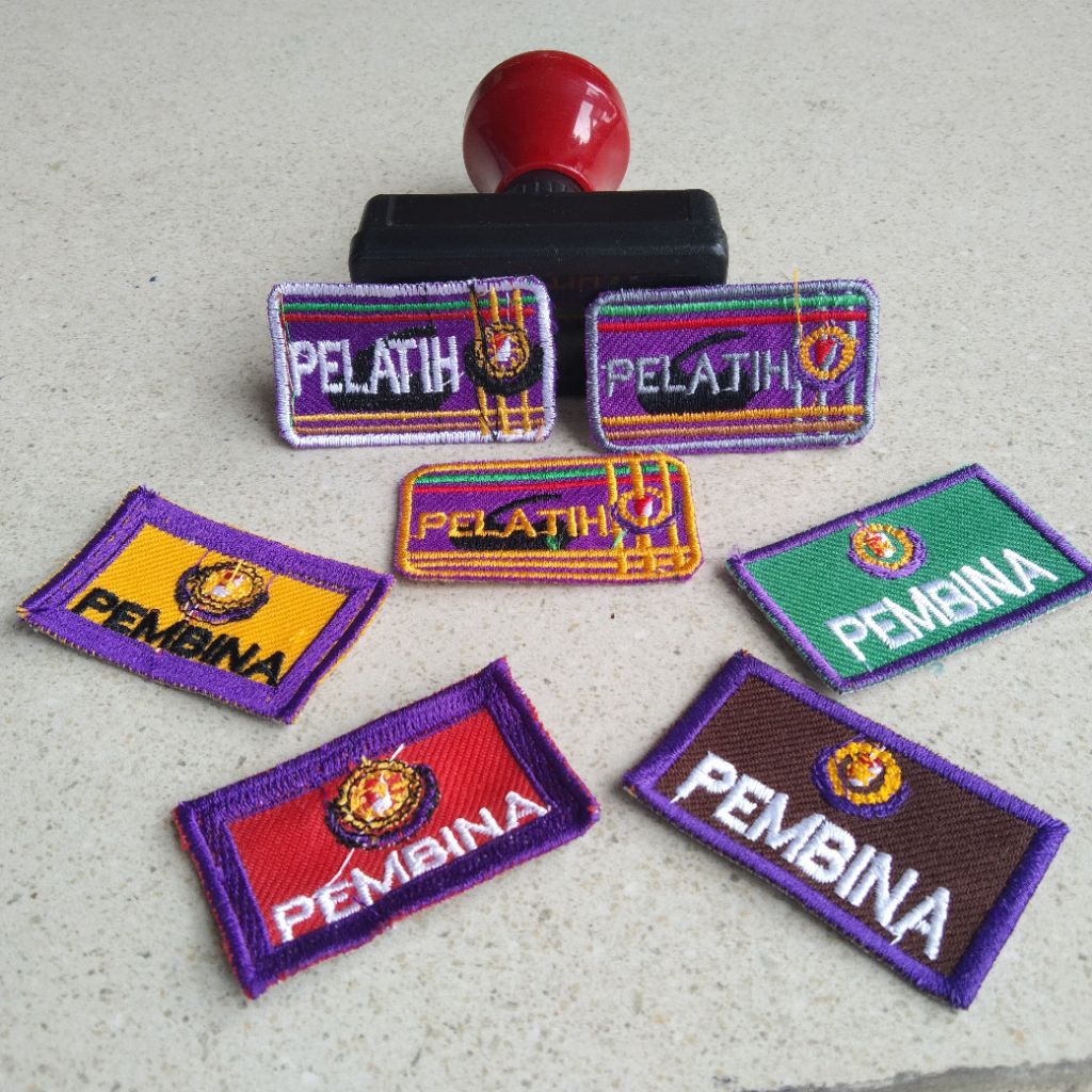 Badge pembina / pelatih Pramuka 100 biji bordir
