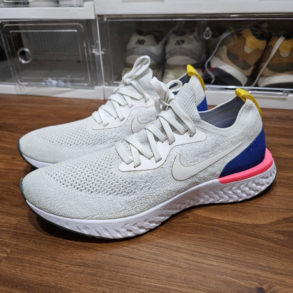 Nike Epic React Flyknit White/Racer Blue/Pink 8.5US .