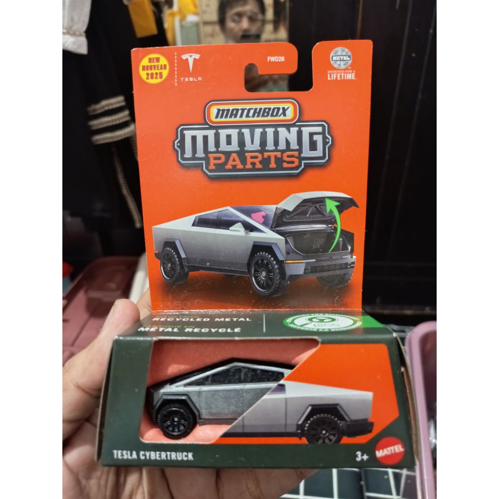 matchbox Moving Parts Tesla Cyber truck