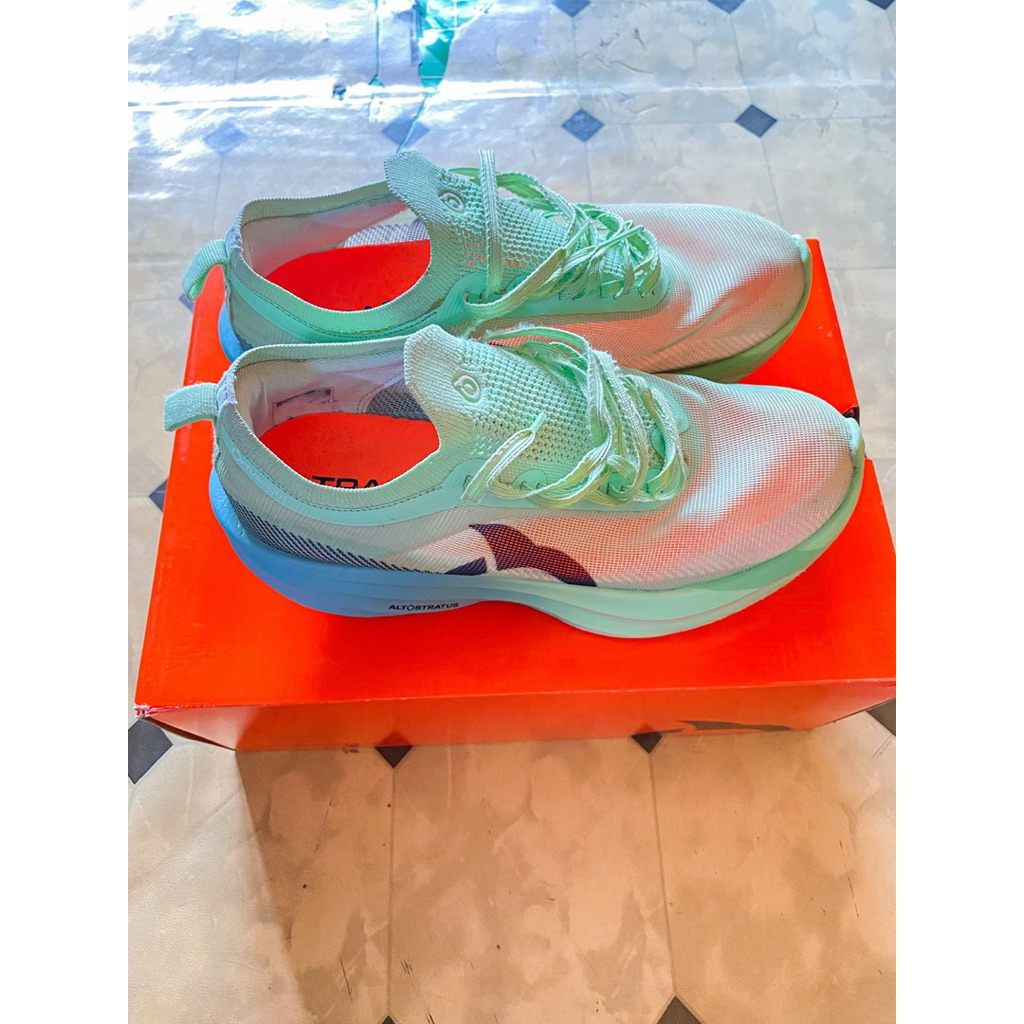 Sepatu Lari Ortuseight Hypersonic 2.0