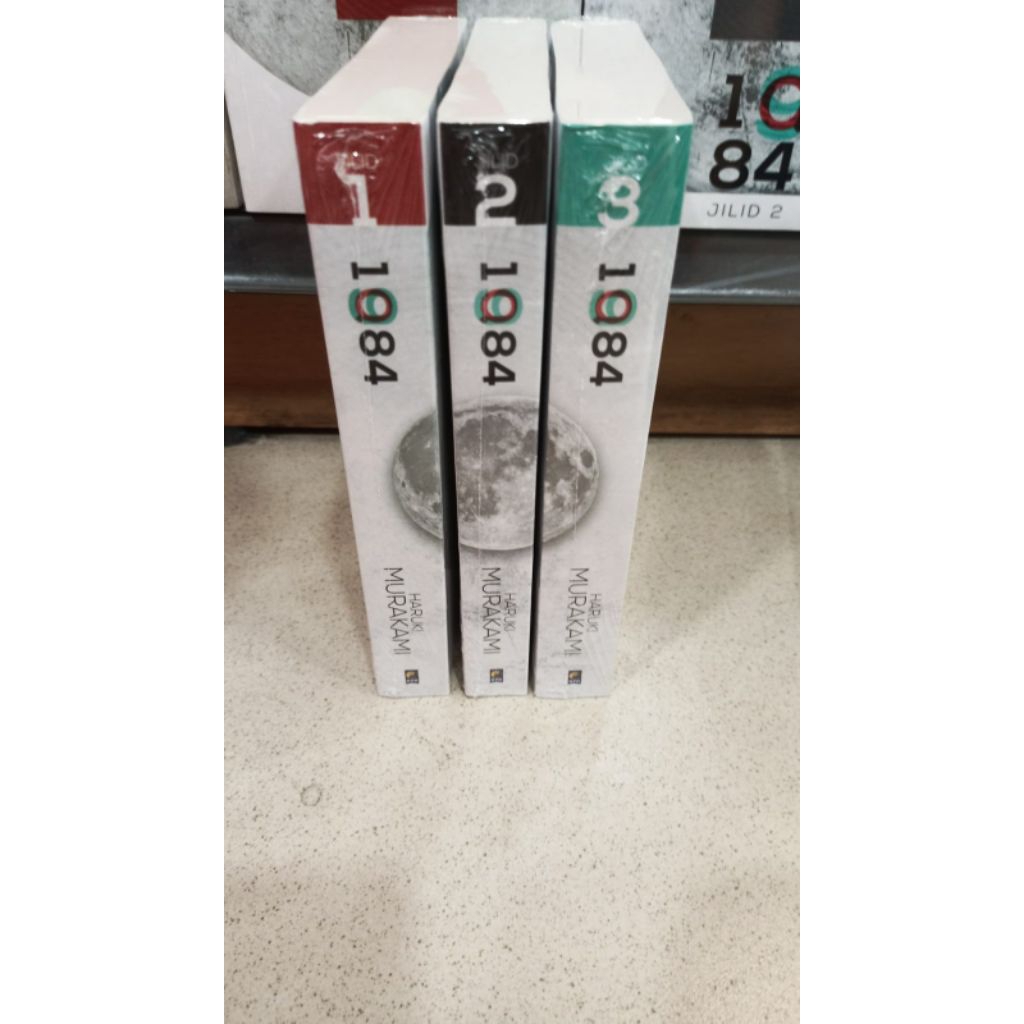 1 set 1 Q84  original