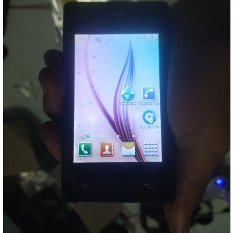 [Second] HP STRAWBERRY S805 / FISIK BAIK / HIDUP / MINUS TC & BATERAI