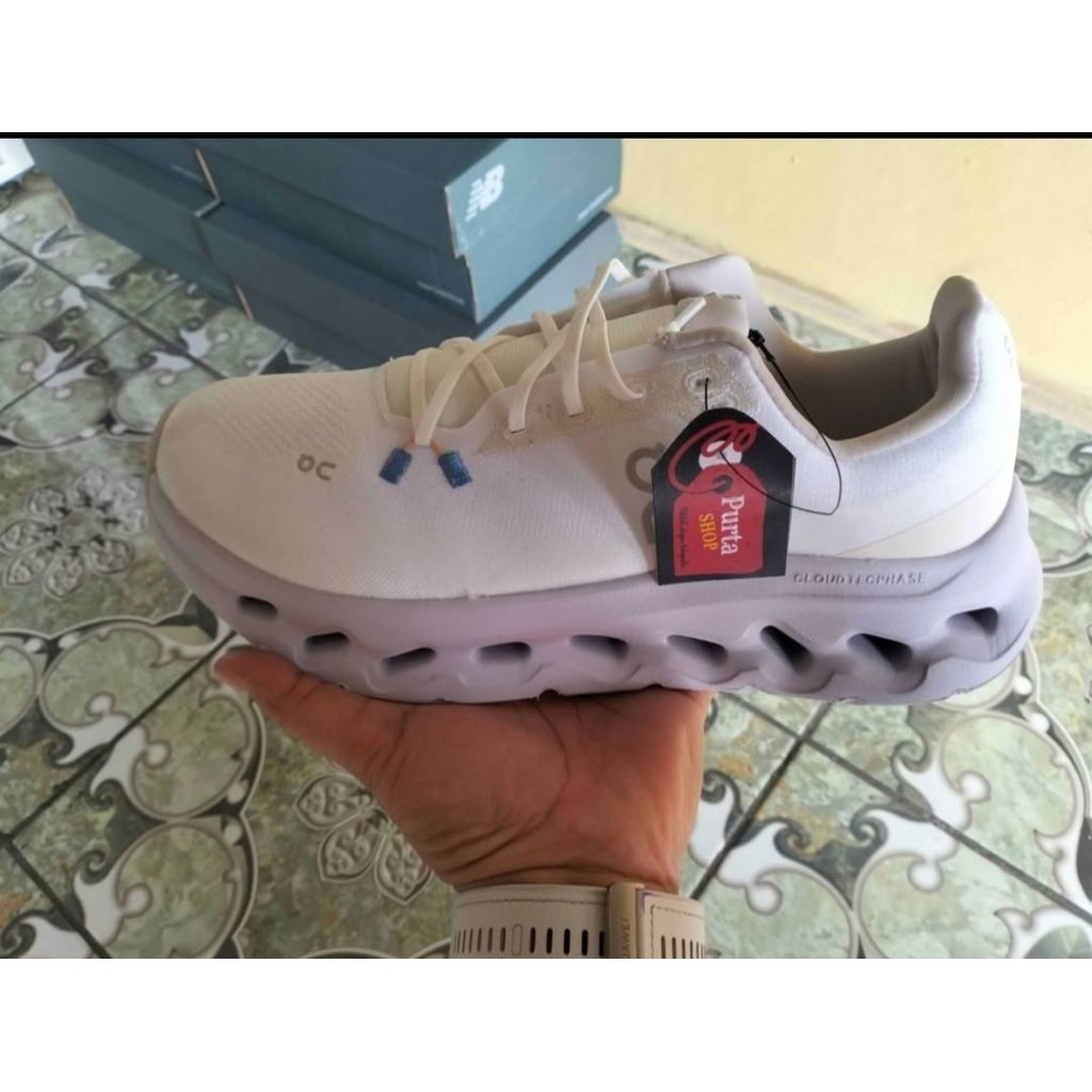 sneakers Size 43