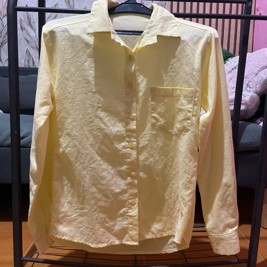 Preloved Kemeja Soft Yellow