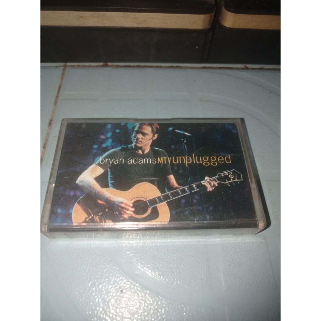 Kaset Pita Bryan Adams - MTV unplugged