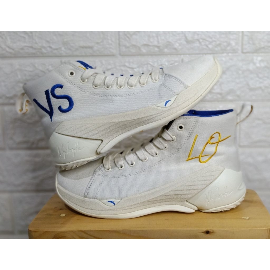 Anta KT4 'Lovs White' High -Top size 37,5