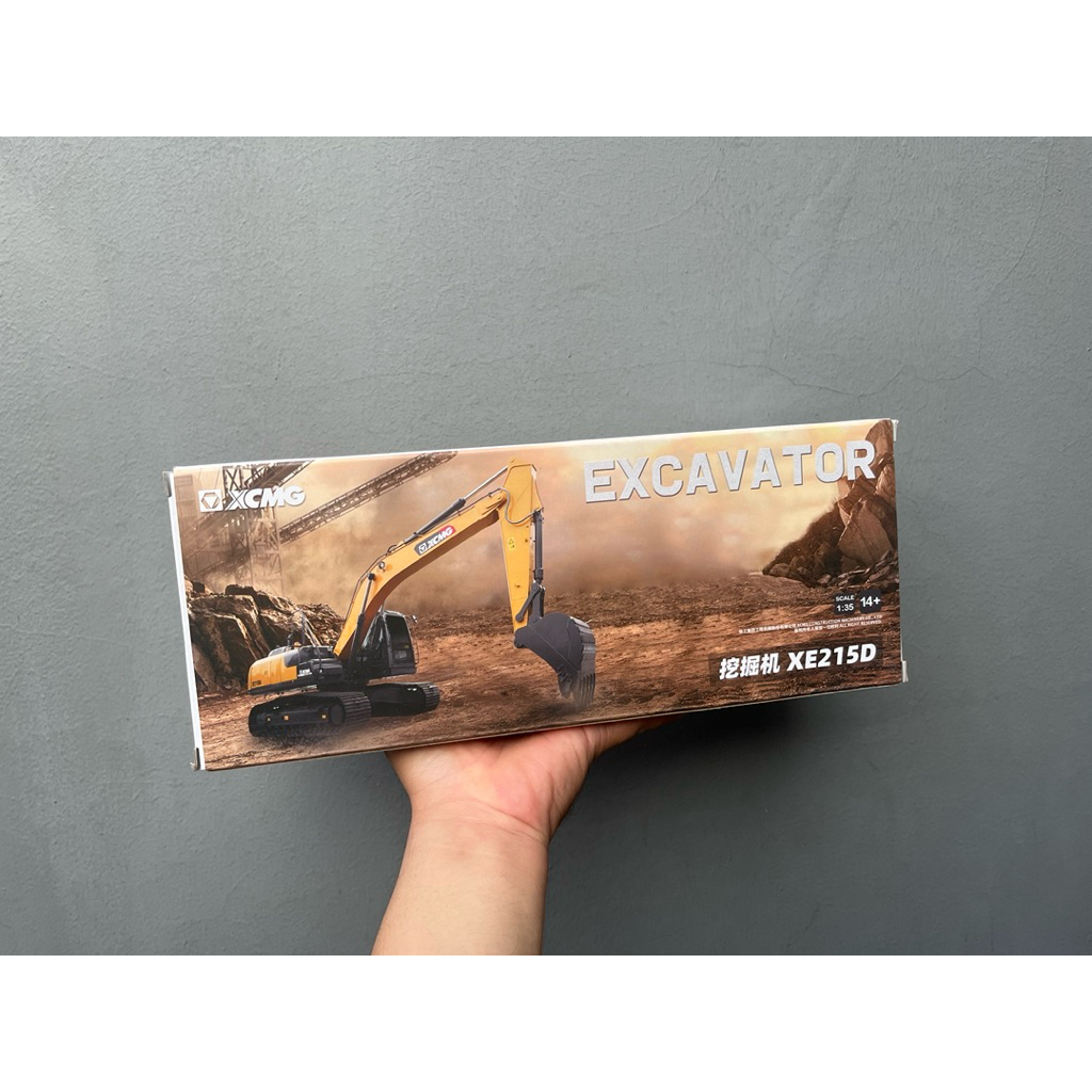 Diecast Excavator Xcmg