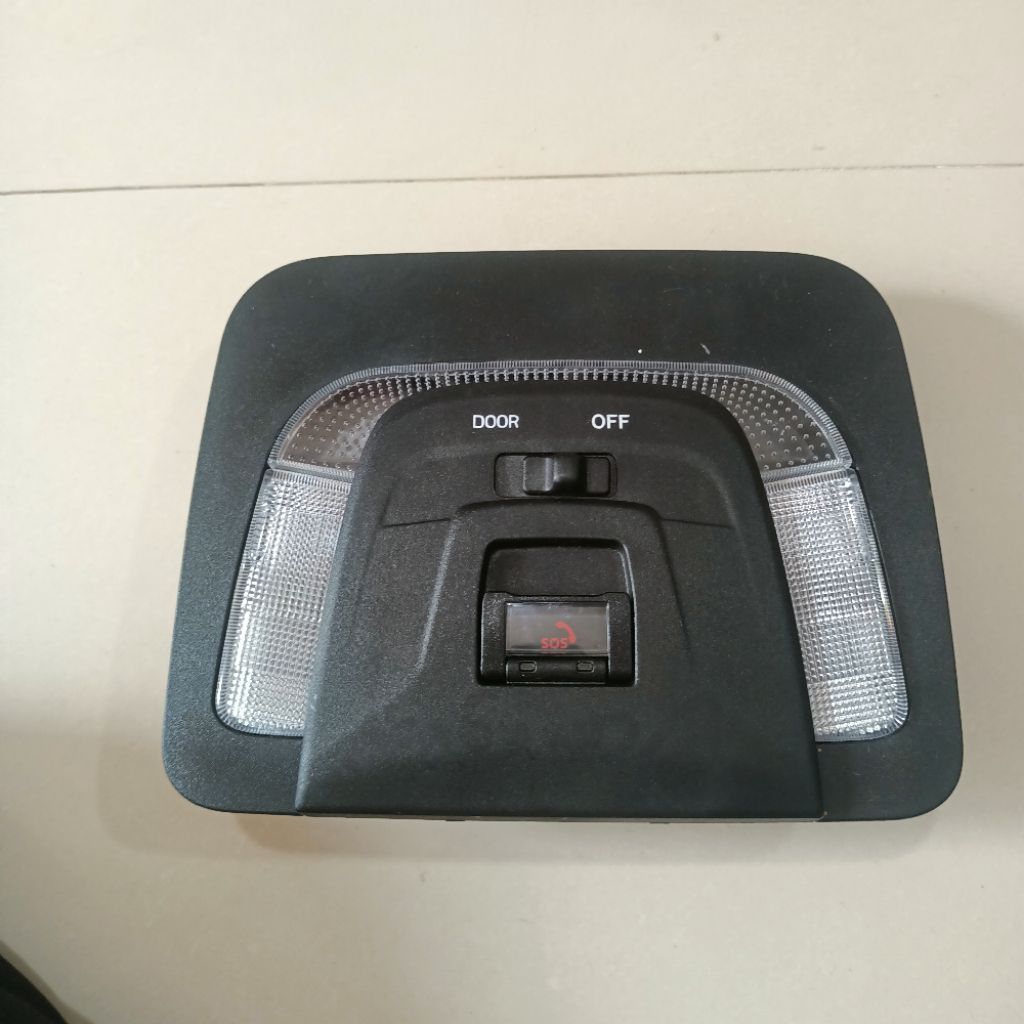 LAMPU PLAFON TOYOTA INNOVA ZENIX TYPE V G ORIGINAL