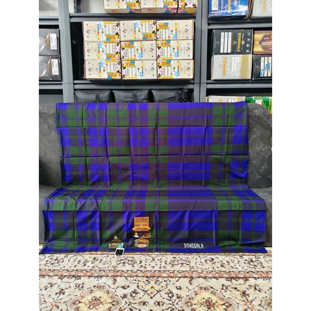Sarung Donggala Motif Sandur Kotak-Kotak