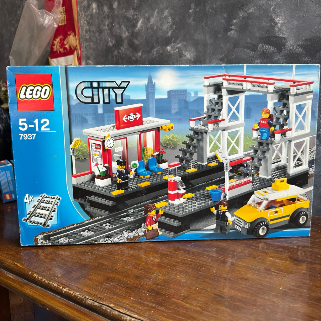 LEGO City 7937 Train Station