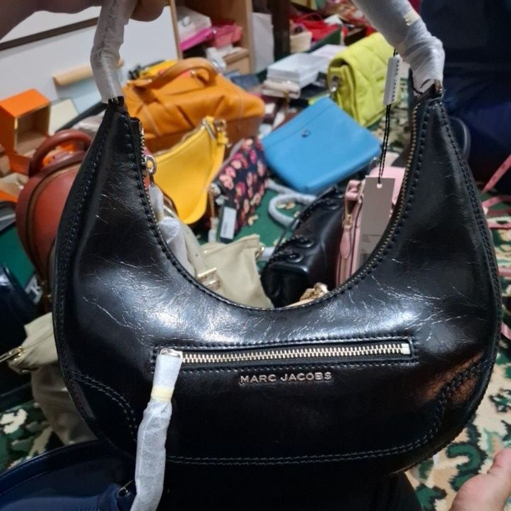 tas mj crescent hitam hobo new