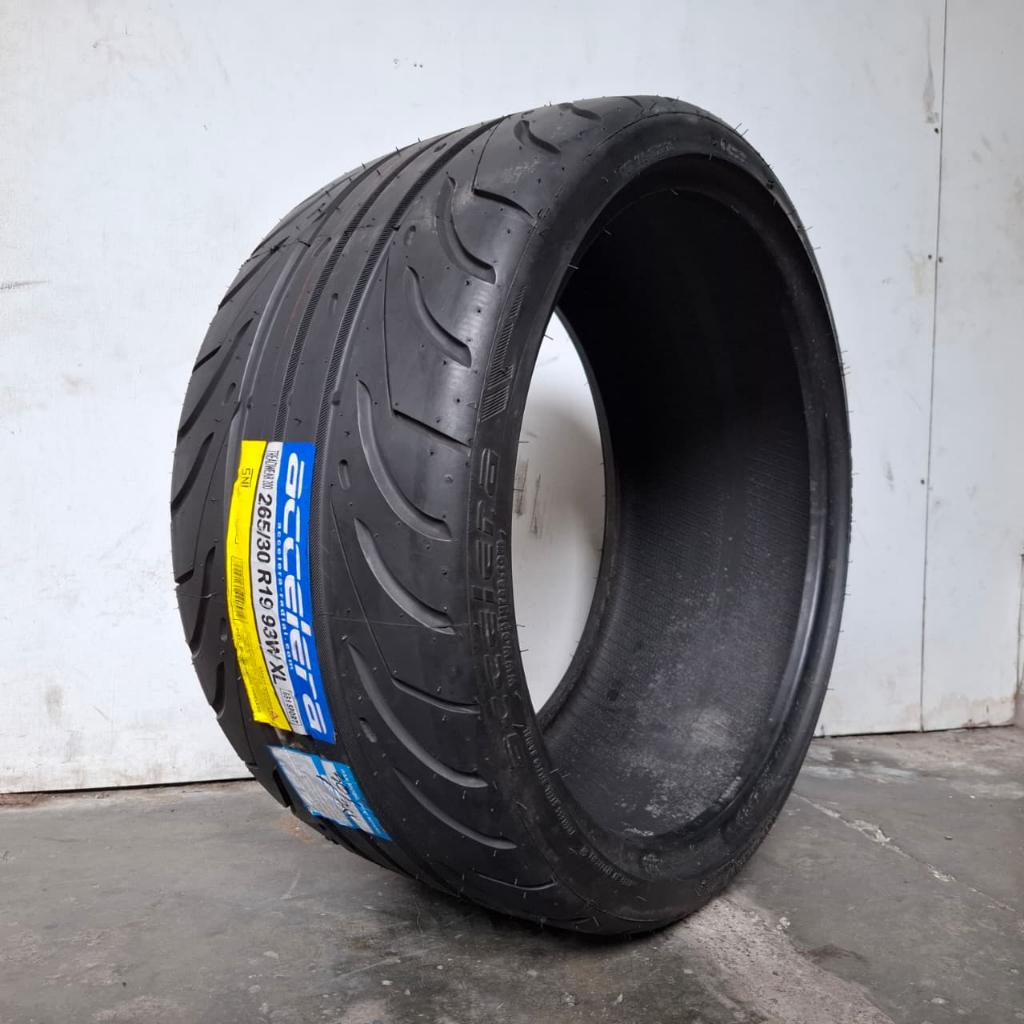 BAN MOBIL RING 19 UKURAN 265 30 R19 ACCELERA 651 SPORT TW200 SEMI SLICK 265/30 R19