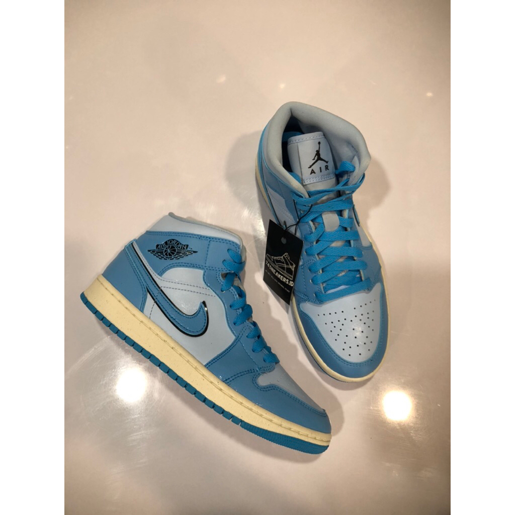 AIR JORDAN 1 MID UNIVERSITY BLUE