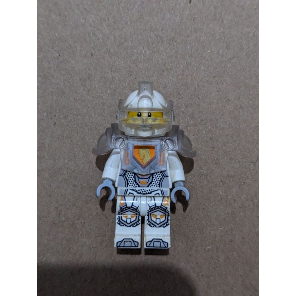 Lego nexo knights lance ultimate