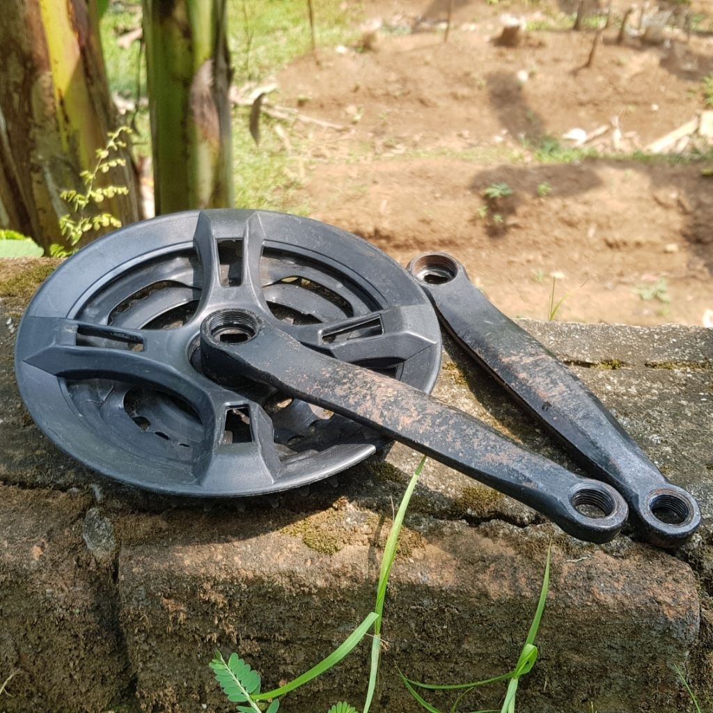 Crank Gear Depan 3 Susun Sepeda MTB Bekas Good Kondisi