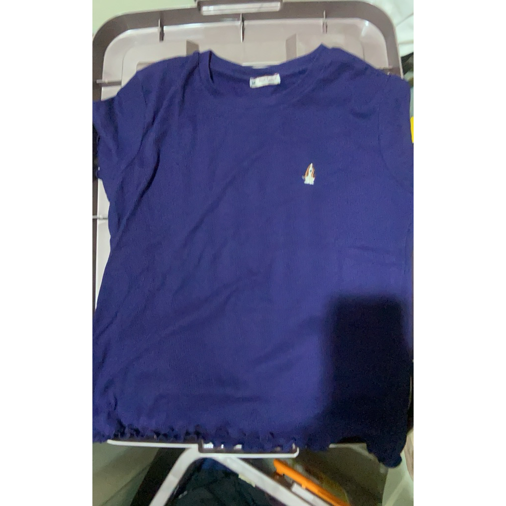 baju preloved hush puppies size M strech kaos