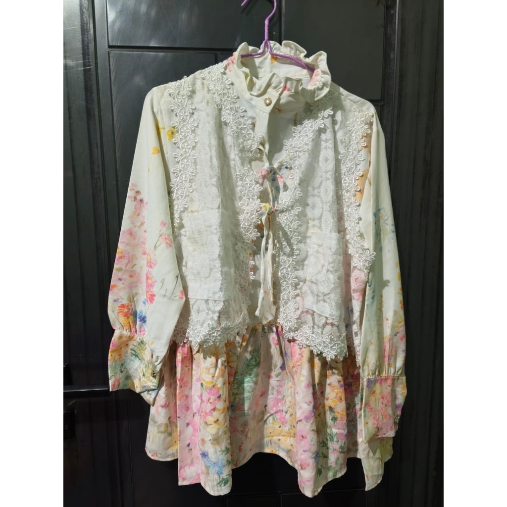 Atasan Renda Premium Meijiwang