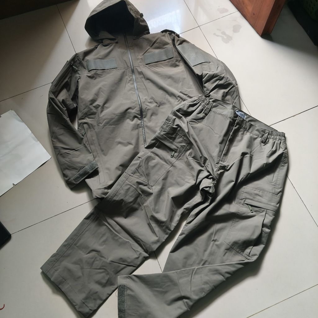 MANTEL JAKET  kehutanan hijau jatah brimob tebal