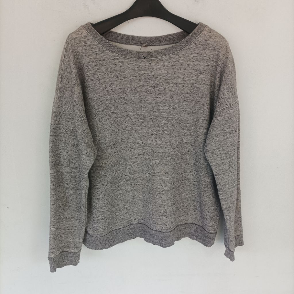 UNIQLO ORIGINAL SWEATER CREWNECK WANITA SECOND SIZE XL SW033