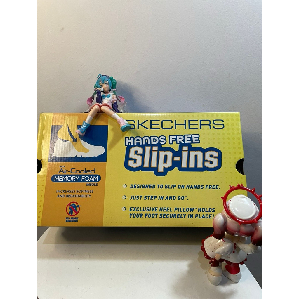 Skechers Arya