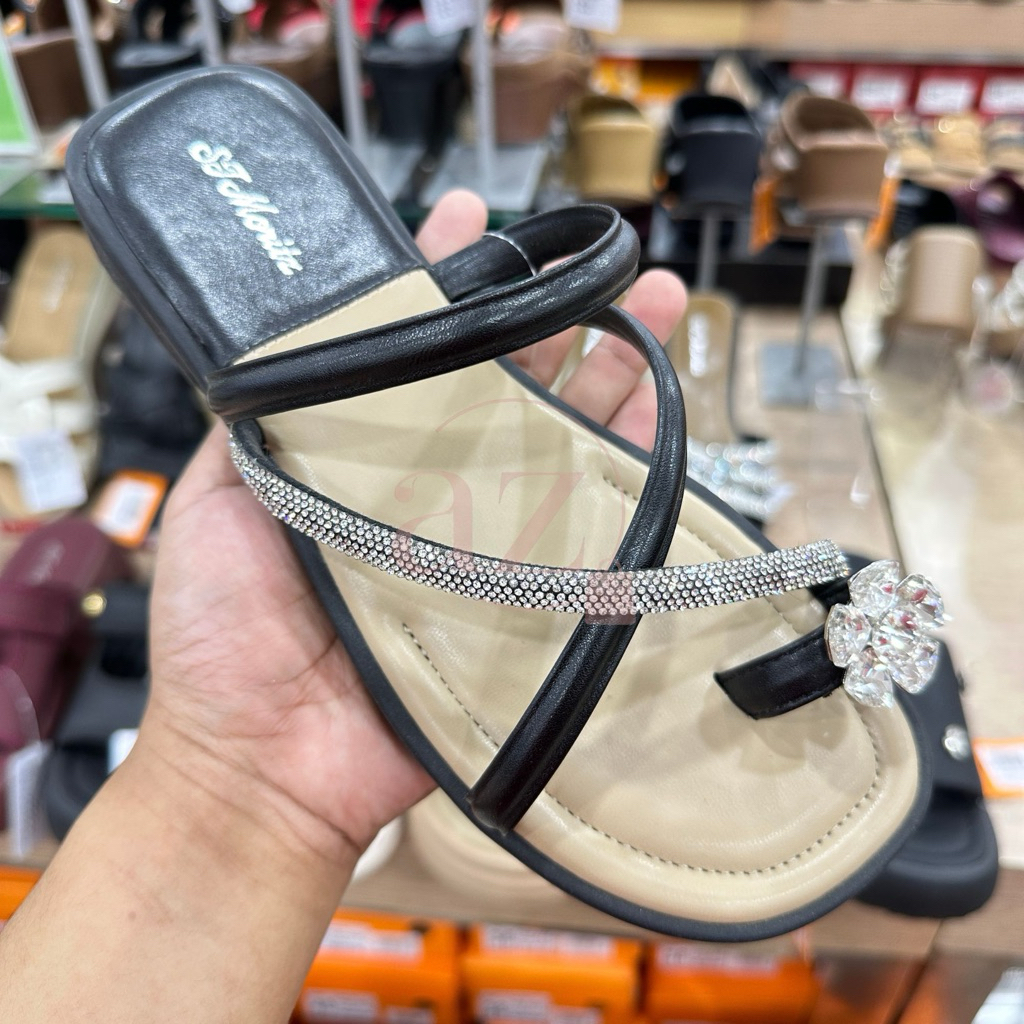 St. Moritz sandal teplek casual wanita flat shoes hitam