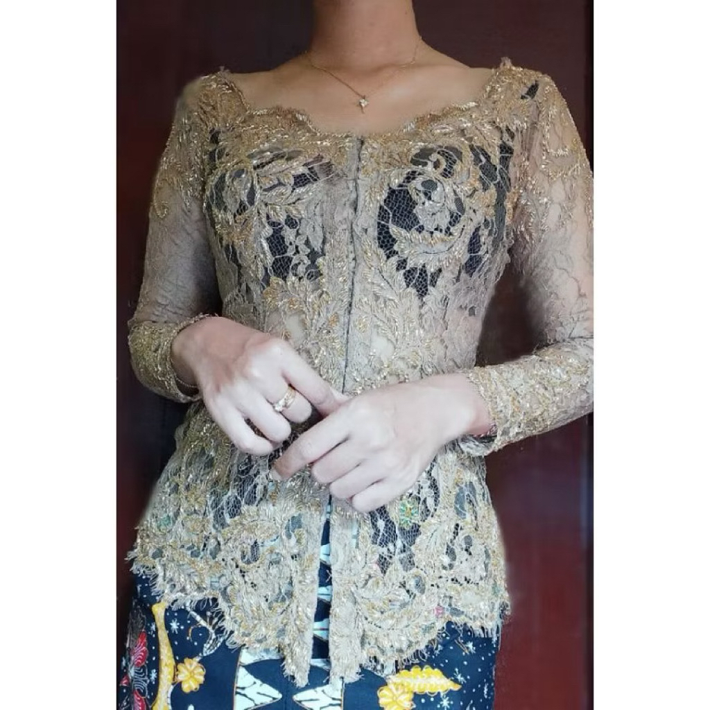 Kebaya by Djuwita Kebaya