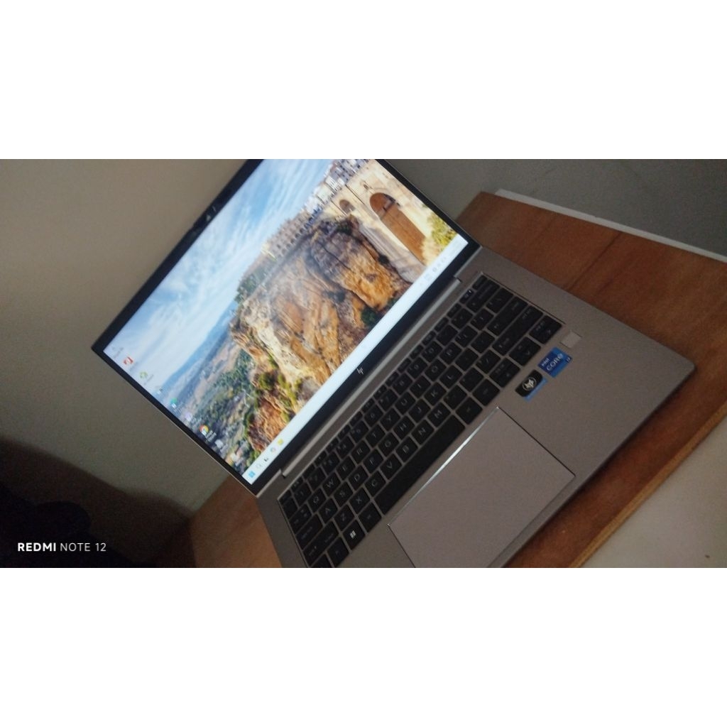 workstation hp zbook firefly g10 bekas