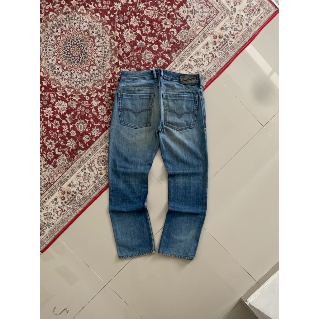 Diesel Industry Zathan Reguler Bootcut Distressed Faded Jeans