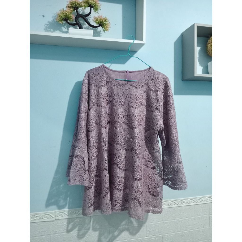 Preloved Atasan Brukat Warna Ungu