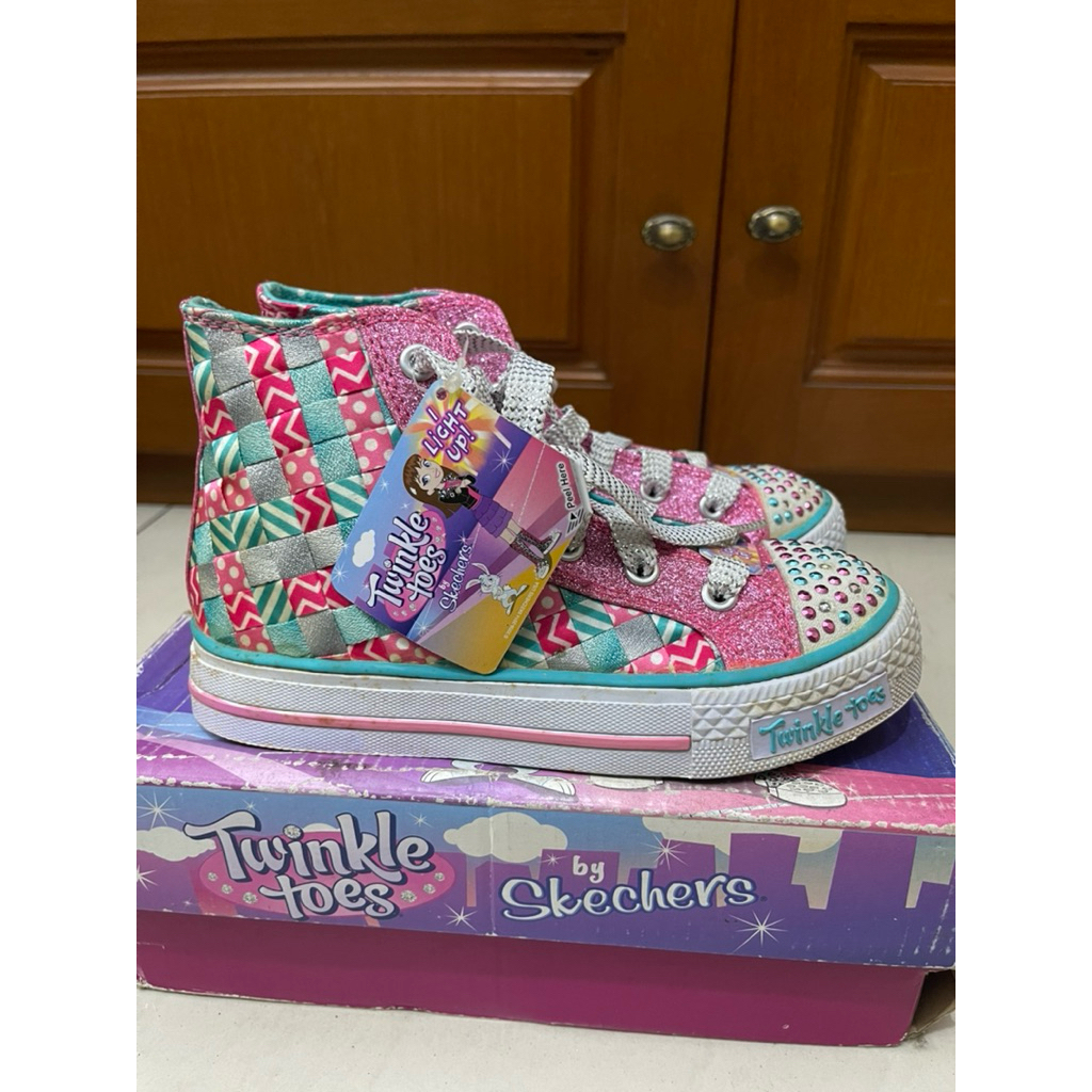 BNIB skechers twinkle toes nyala size 31,32, Original 100% Resmi Toko