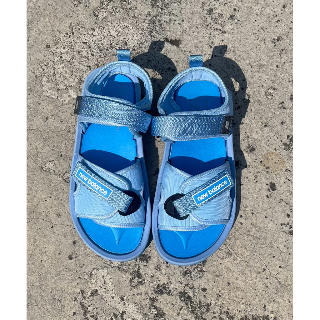 SEPATU DAN SENDAL NEW BALANCE