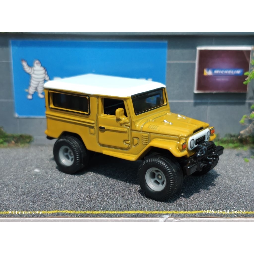 Hot Wheels Boulevard Toyota Land Cruiser FJ43