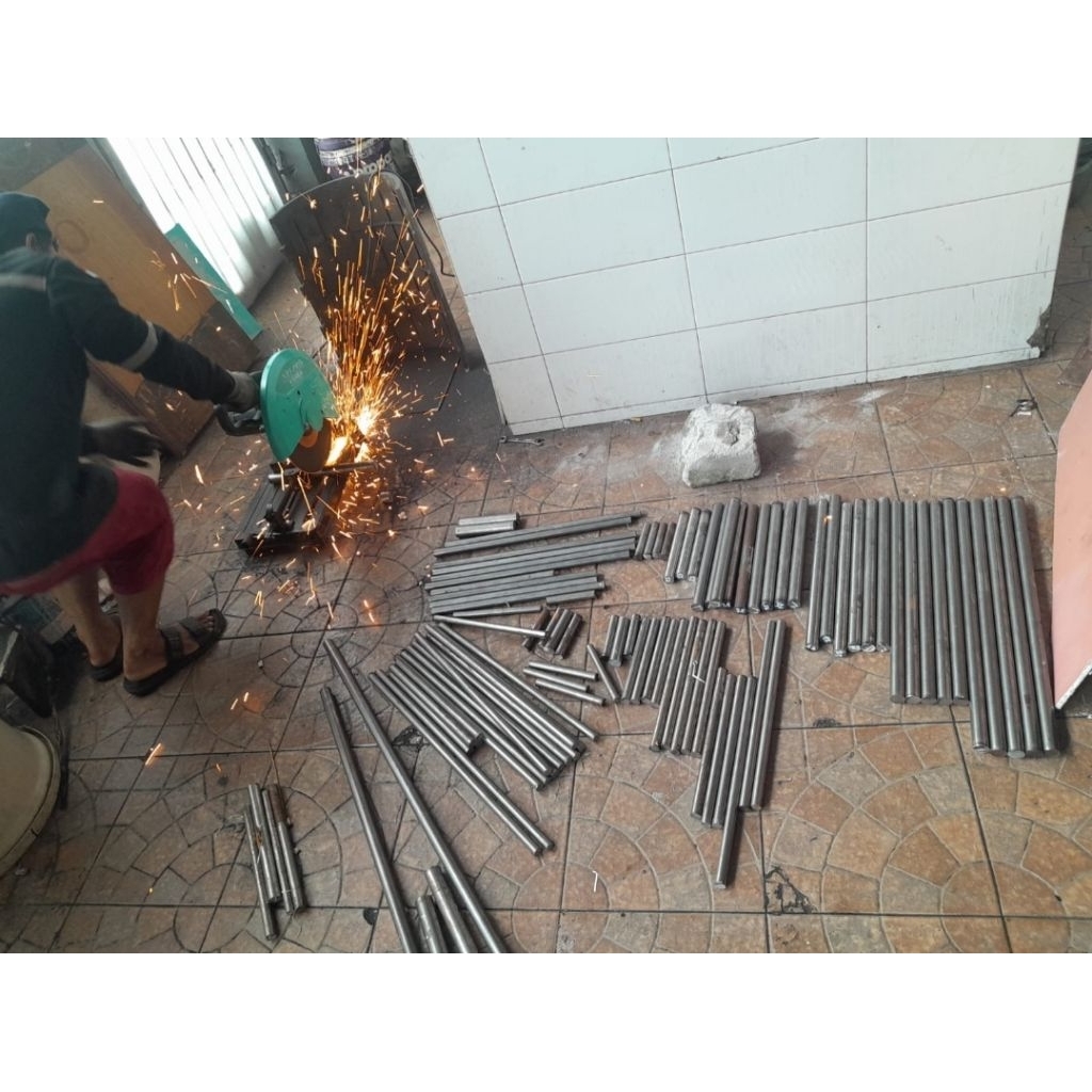 As Besi Batangan Bulat Diameter 25mm Panjang 180cm