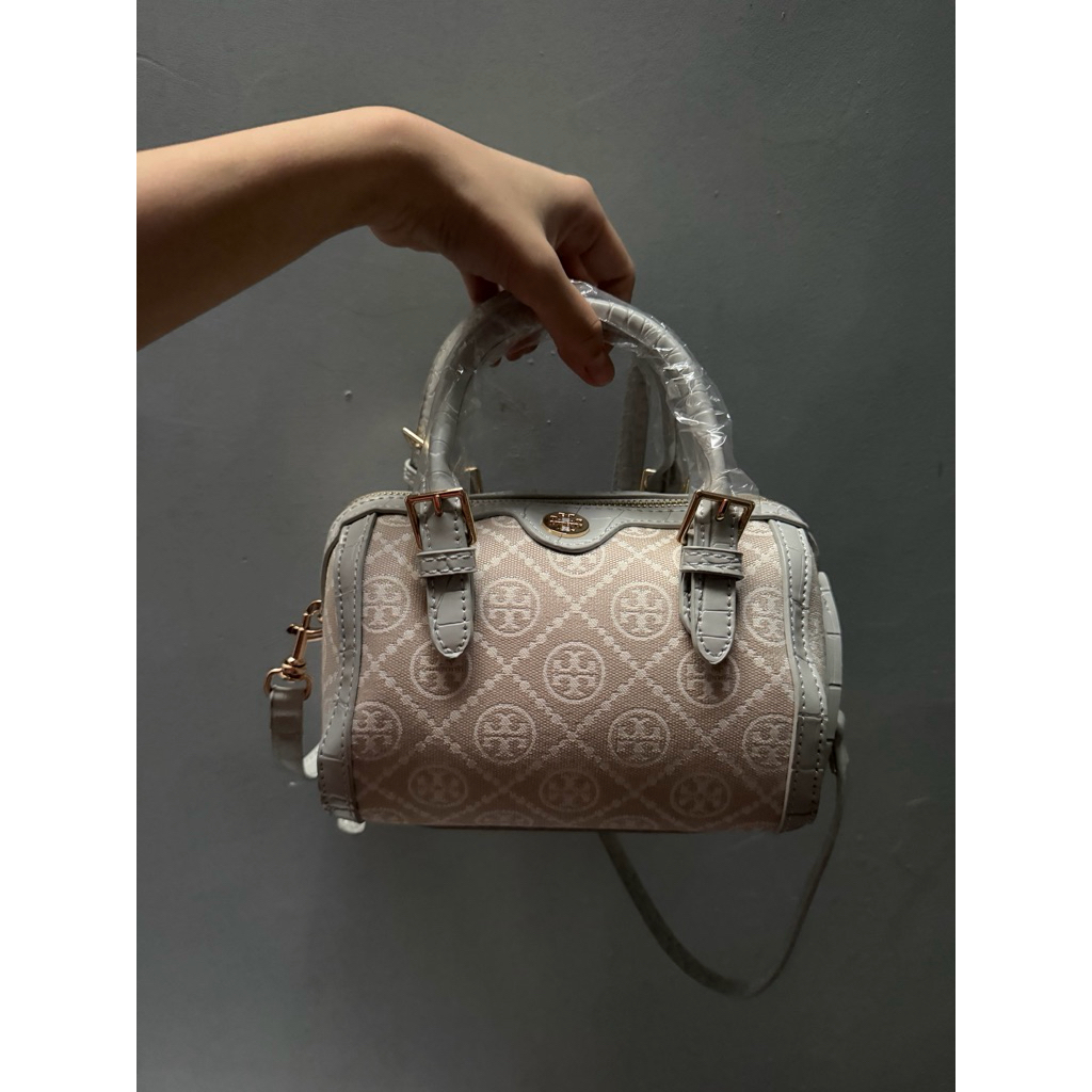 TB Monogram Barrel Bag S in Blue