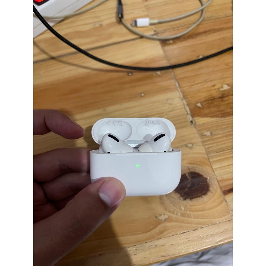 apple airpods pro gen 1 original