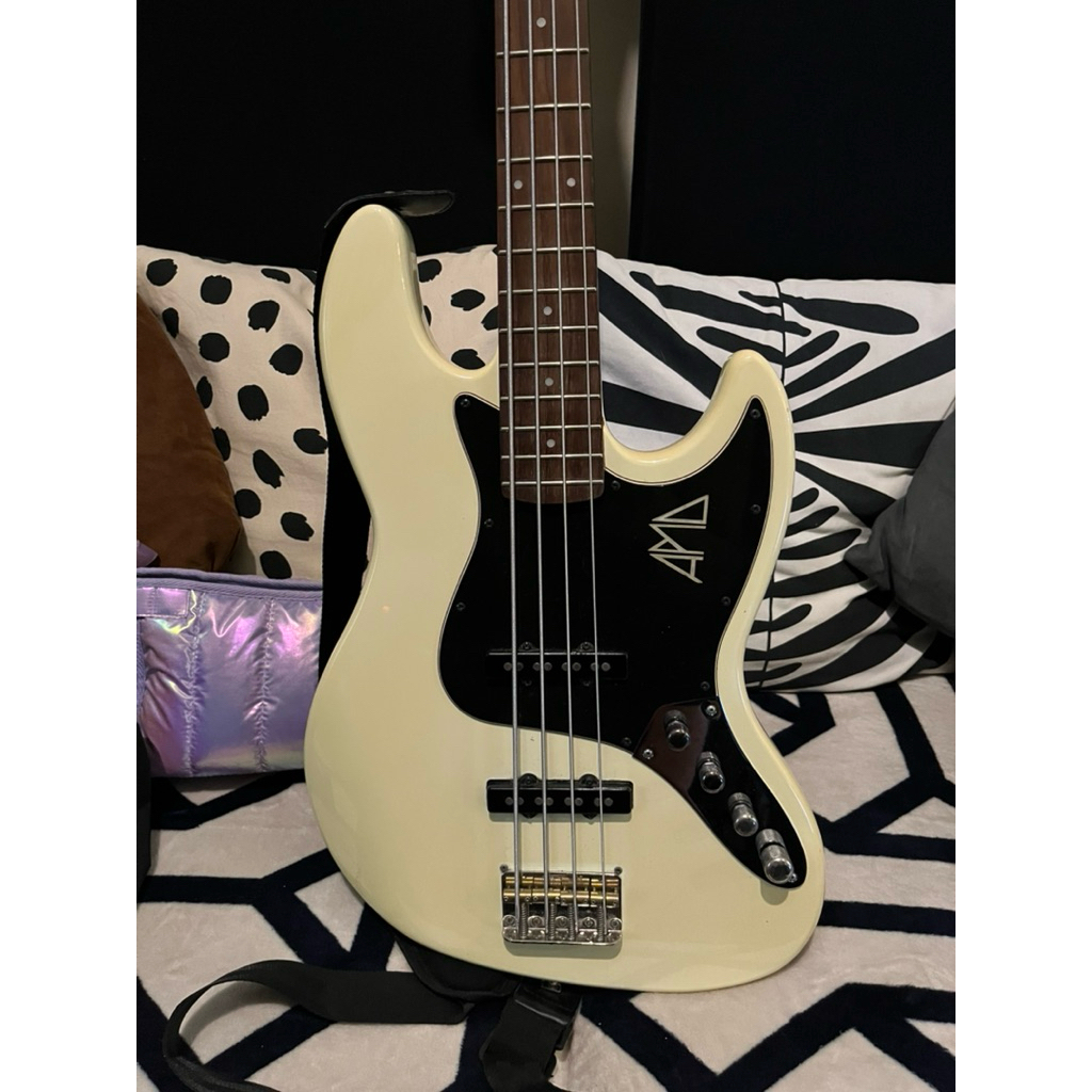 Jazz Bass Dame full upgrade
