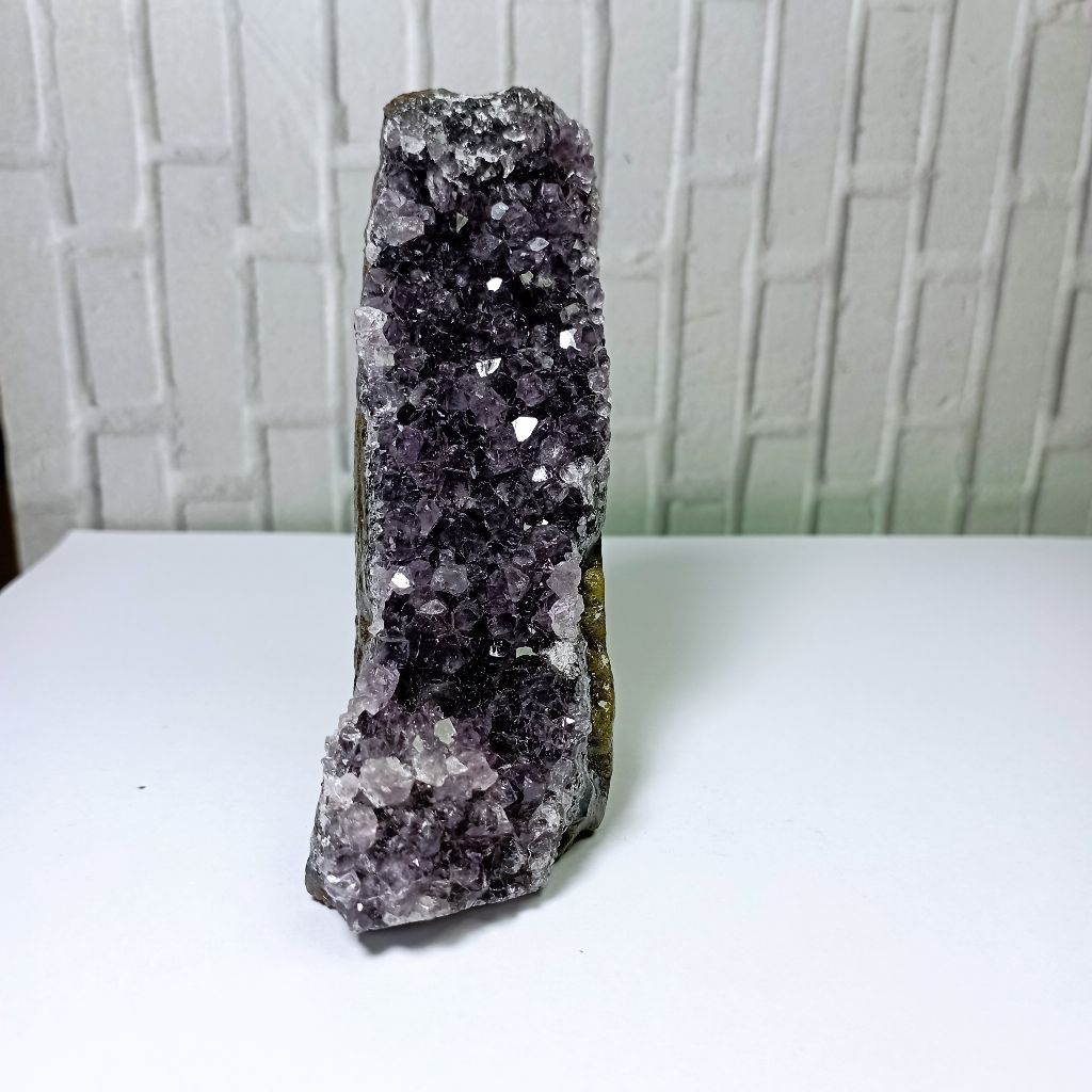 Amethyst Uruguay Geode R001