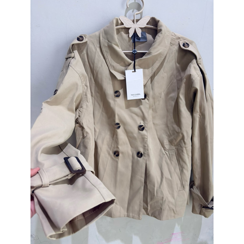 Jacket coat this is april new