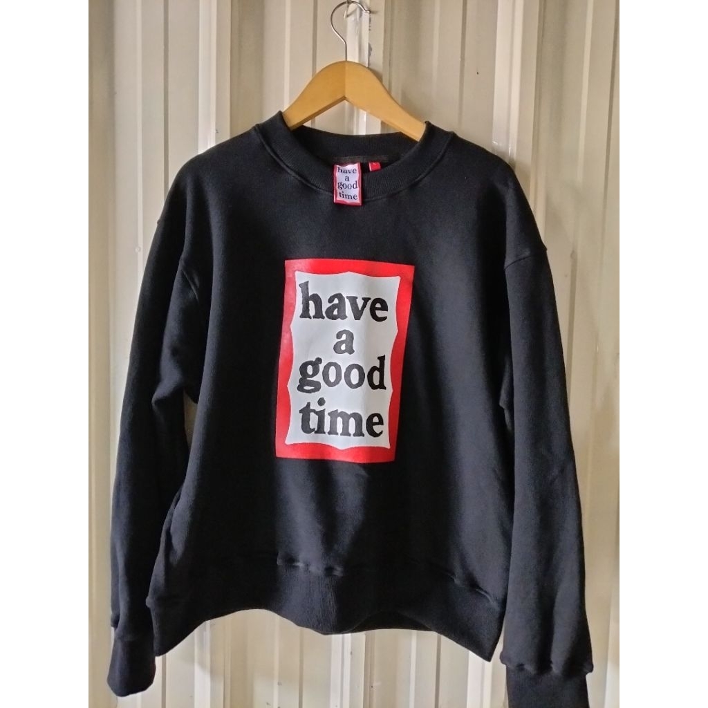 crewneck.HAGT