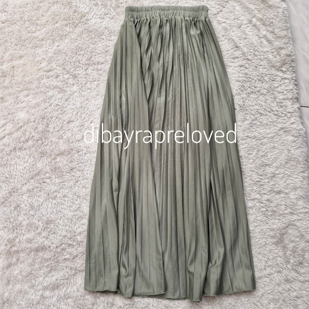 [preloved] rok plisket panjang sage green hijau muda
