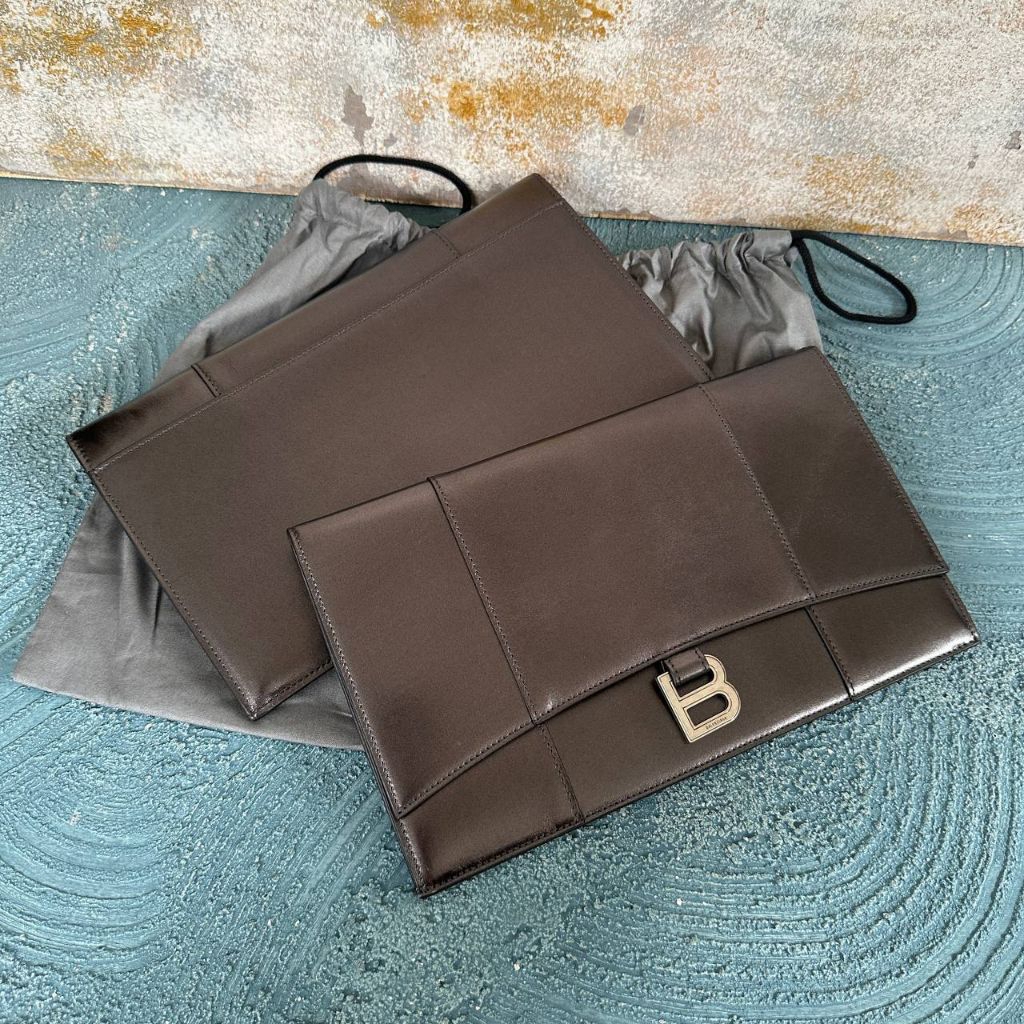 Balenciaga Hourglass Clutch Metallic Black