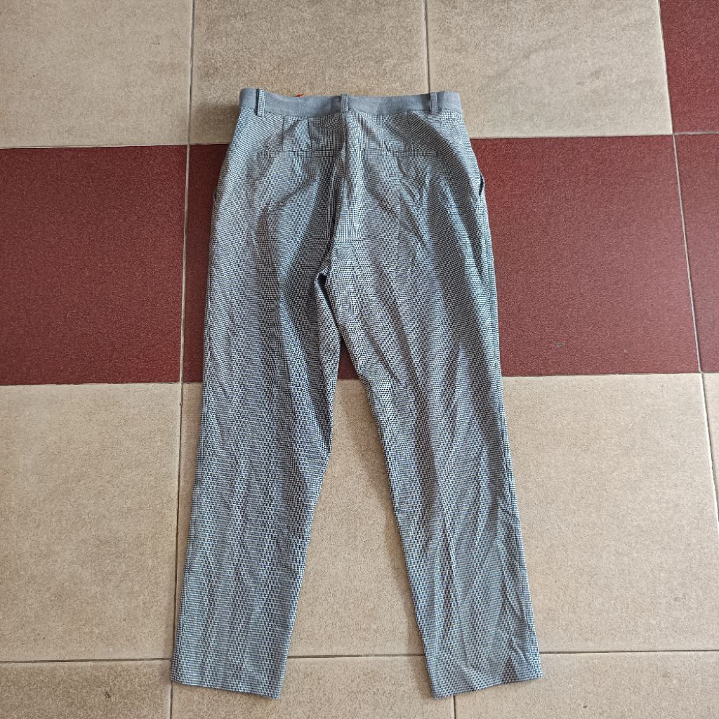 celana panjang angkle uniqlo L. 008