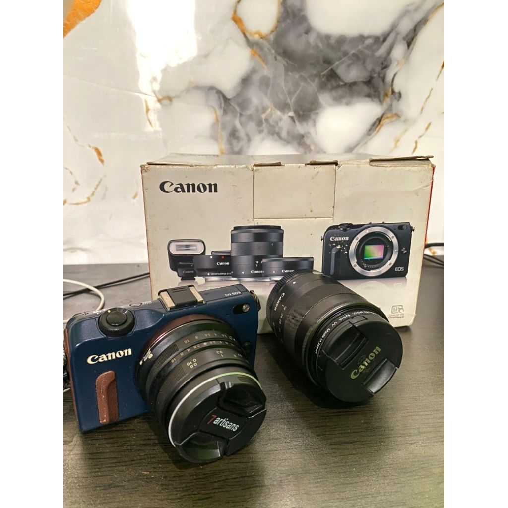 Canon EOs M2 (Mirorless)