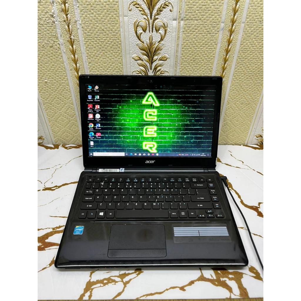 Laptop Acer Aspire E1-410