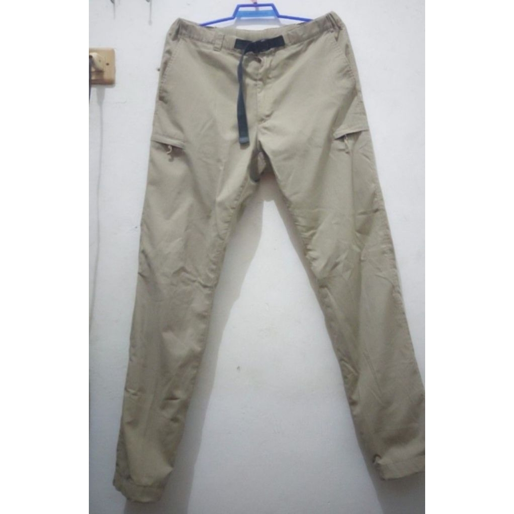 celana uniqlo utility