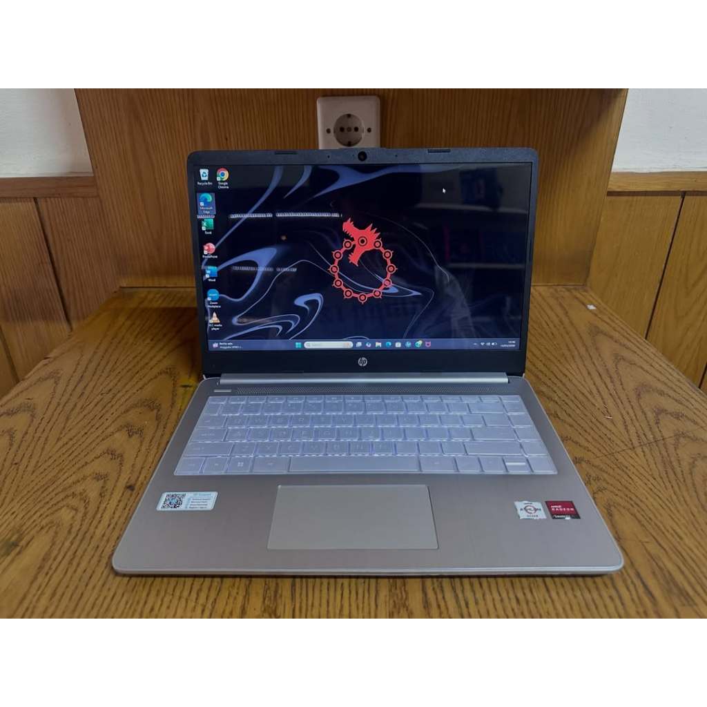 LAPTOP HP 14s