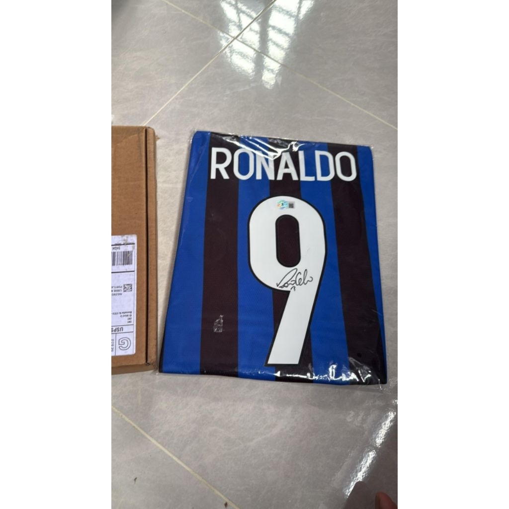 Jersey Inter Milan Ronaldo R9 Original Tanda Tangan Oleh Ronaldo